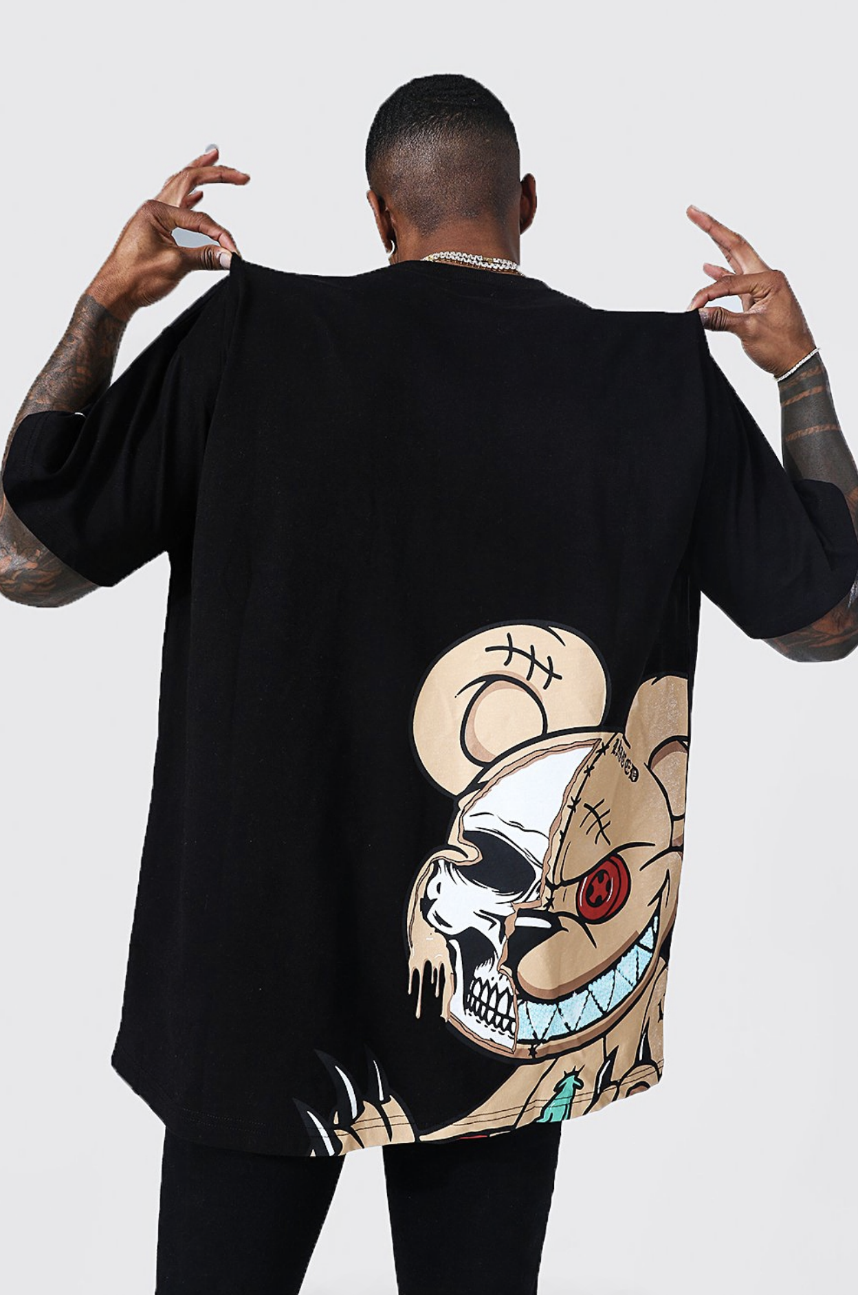 Teddy Print Graphic Tee in Black