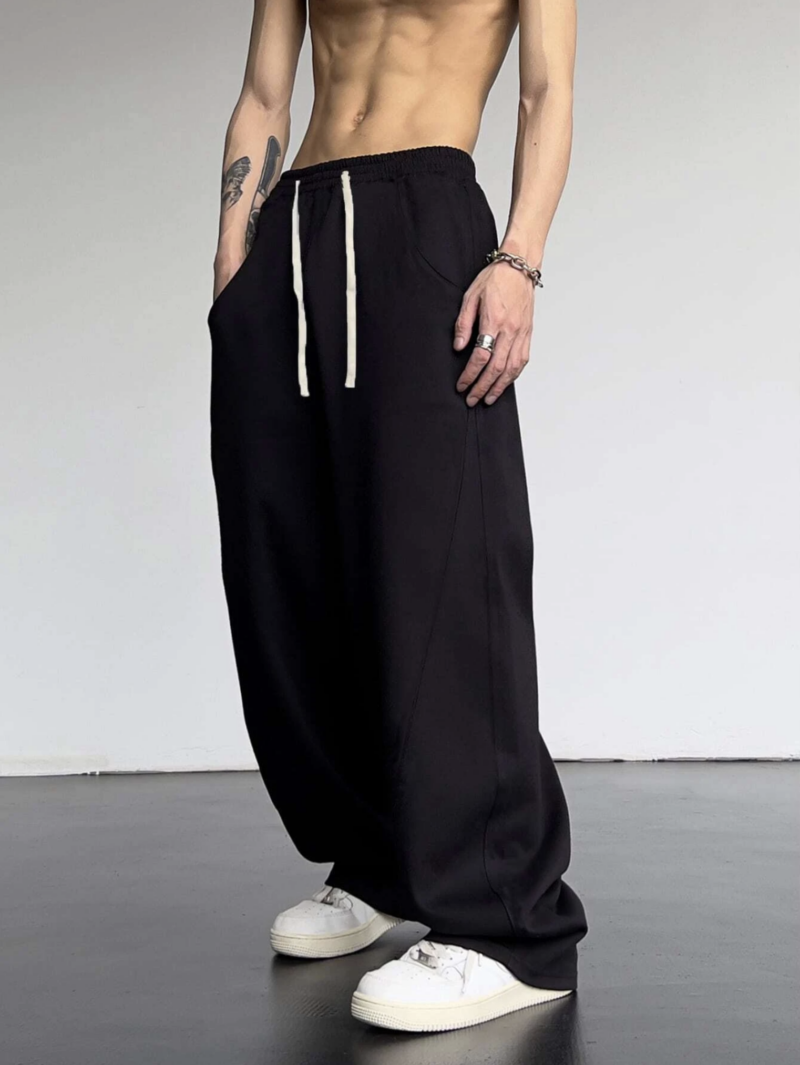 Jerqo Black Oversized Cargo Pants
