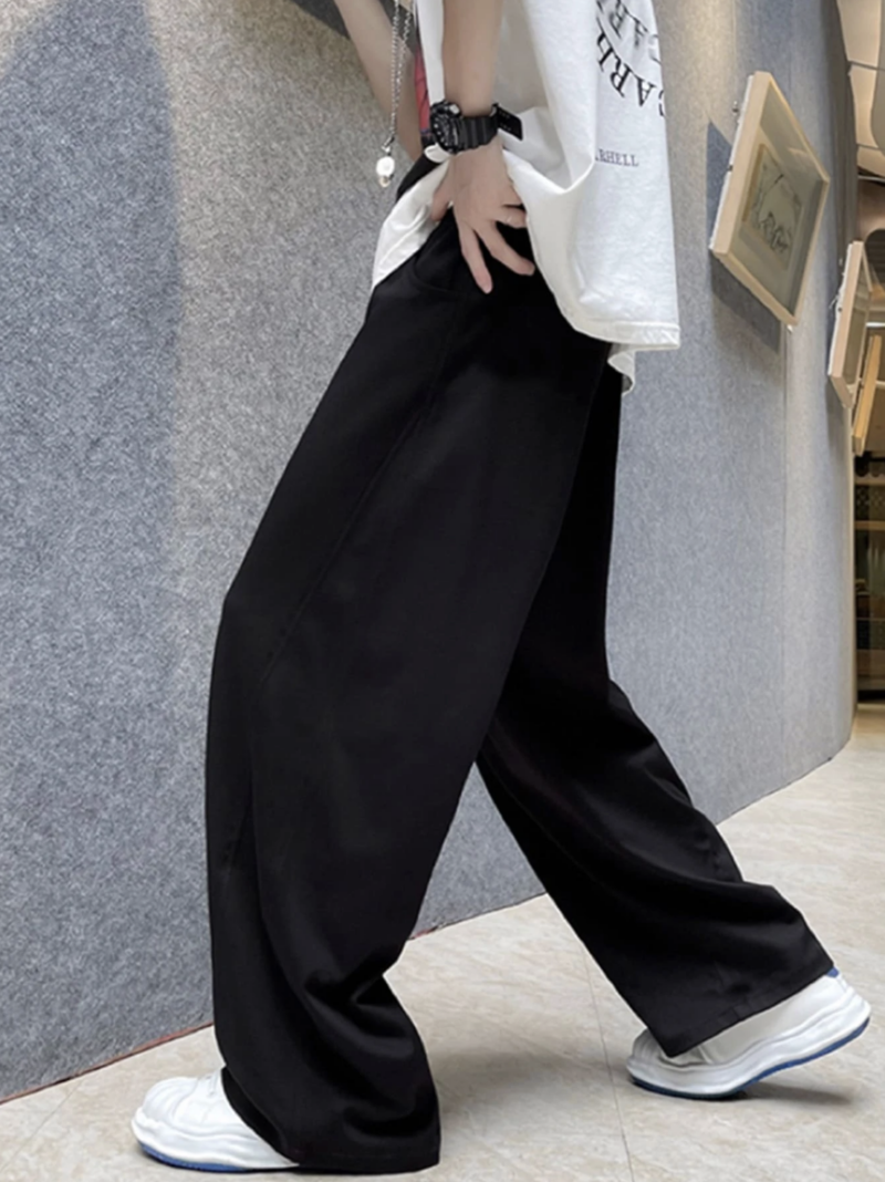Jerqo Black Oversized Cargo Pants - Image 2