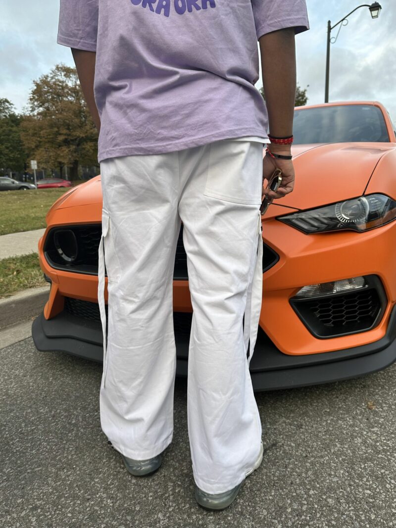 Vany White Oversized Cargo Pants - Image 5