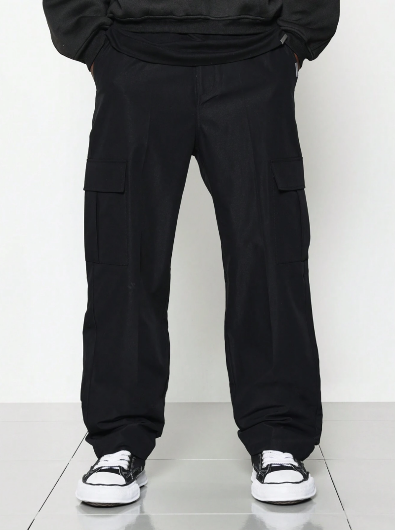 Trayson Black Cargo Pants - Image 2