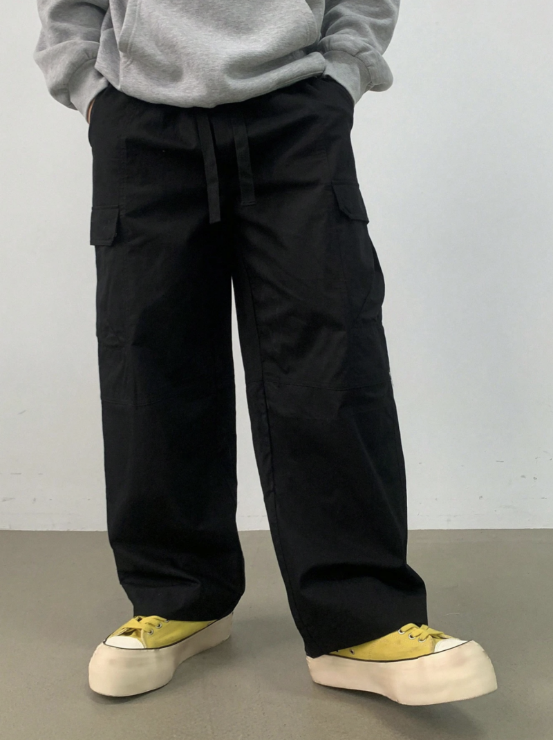 Darrel Black Relaxed Fit Cargo Pants - Image 2