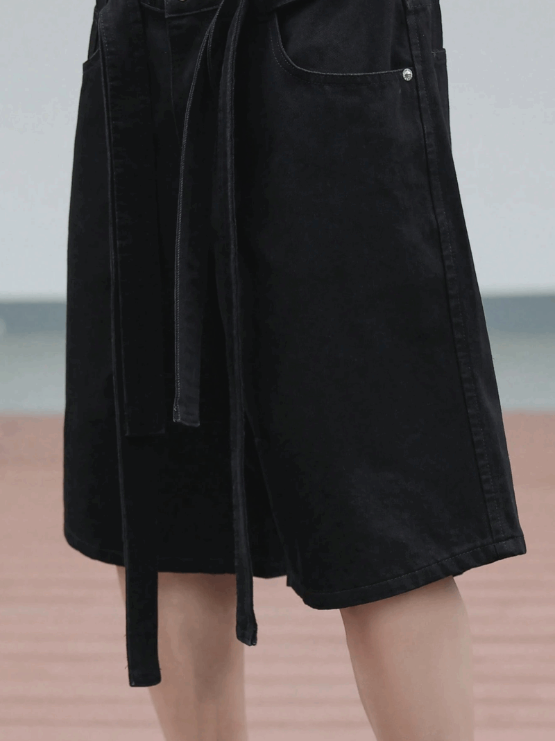 Khay Black Relaxed Fit Belted Cargo Shorts - Image 4