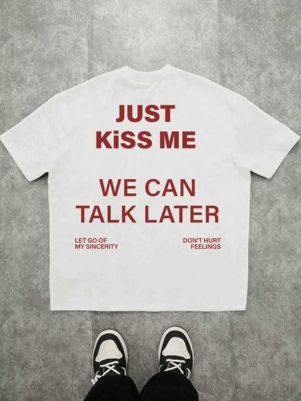 Kiss Me Print White Relaxed Fit Tshirt