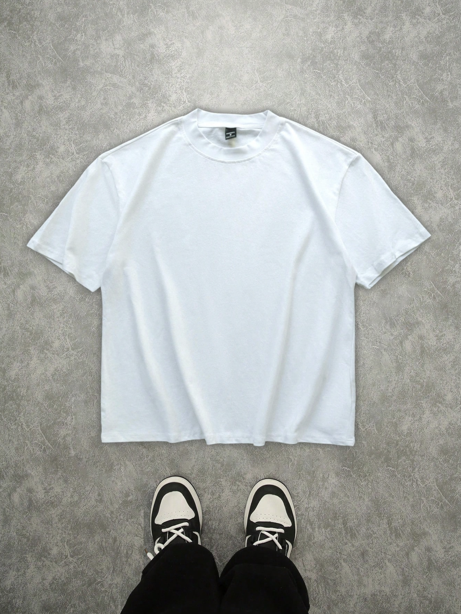 Kiss Me Print White Relaxed Fit Tshirt - Image 4